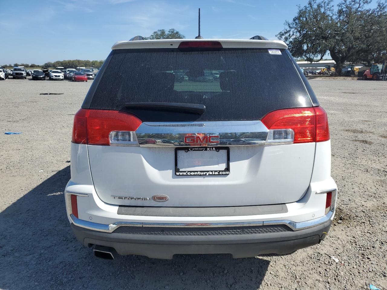 2016 GMC TERRAIN SL - Image 6