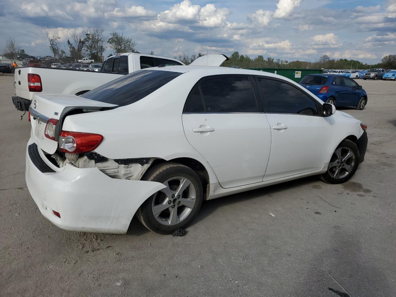 2013 TOYOTA COROLLA BA - Фото 3