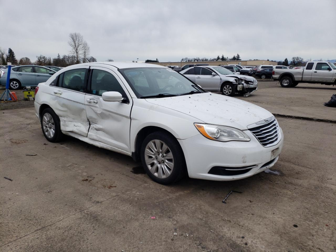 2013 CHRYSLER 200 LX - Image 4