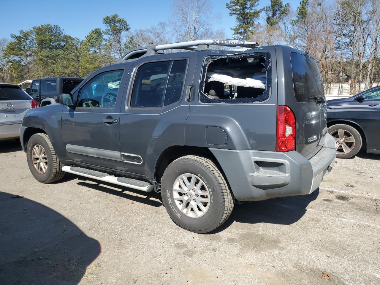 2015 NISSAN XTERRA X - Image 2