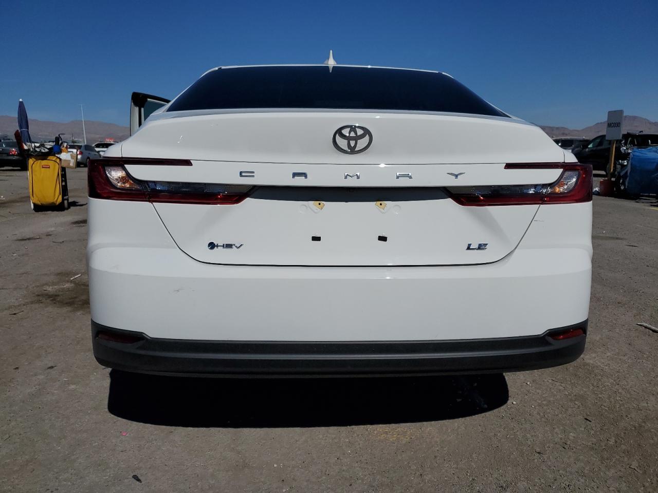 2025 TOYOTA CAMRY XSE - Фото 6