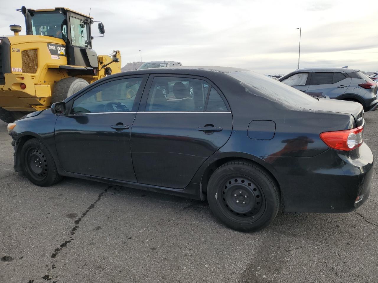 2013 TOYOTA COROLLA BA - Фото 2