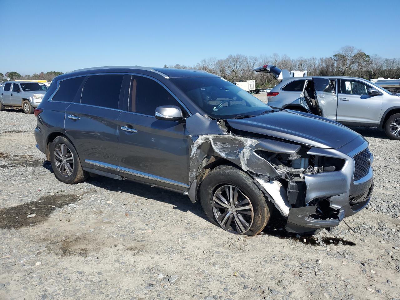 2019 INFINITI QX60 LUXE - Image 4