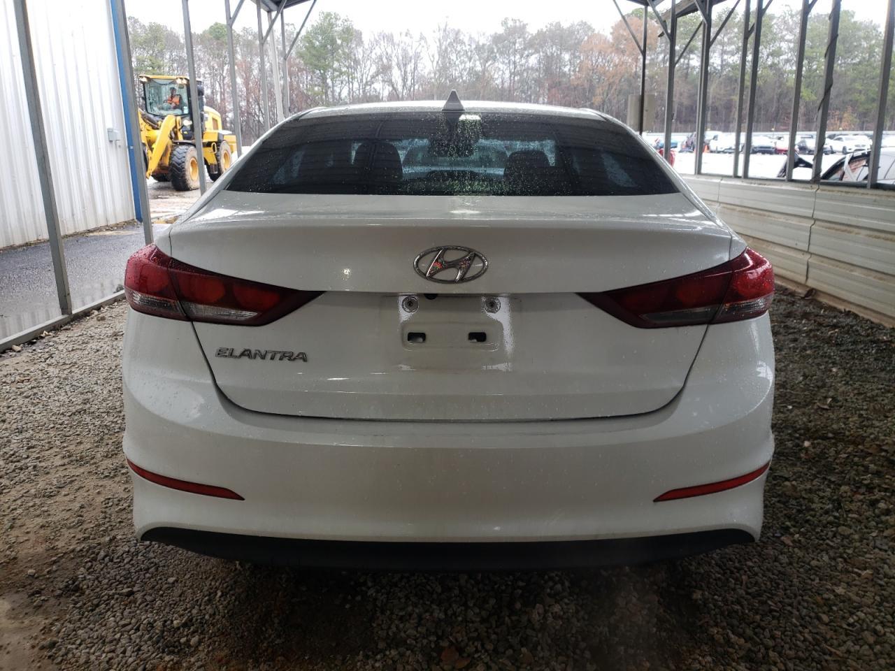 2017 HYUNDAI ELANTRA SE - Image 6