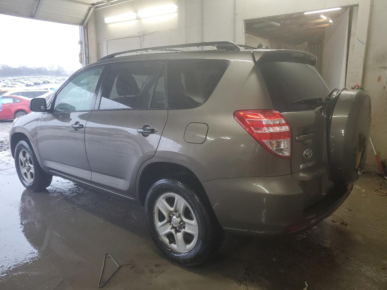 2011 TOYOTA RAV4 - Image 2