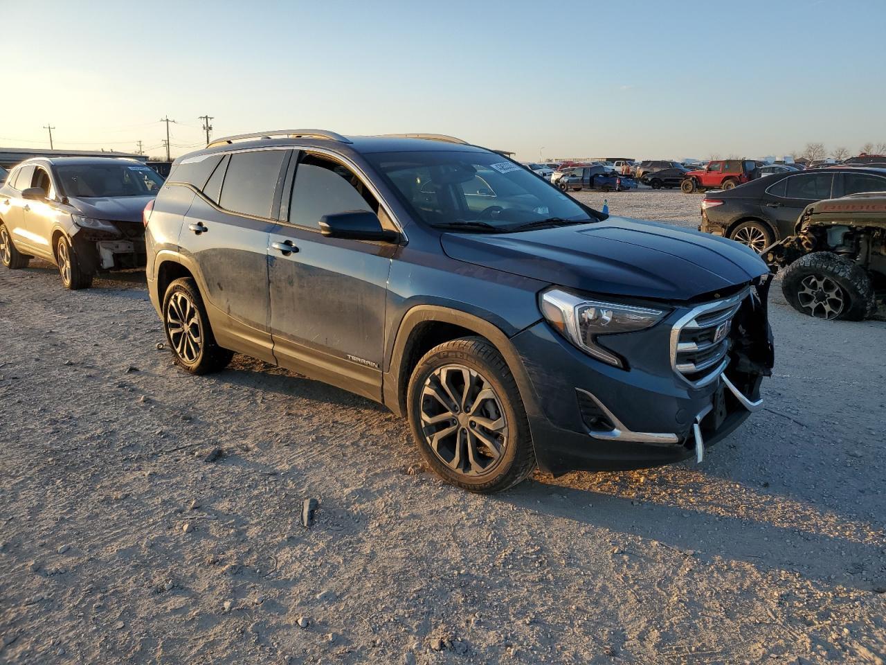 2021 GMC TERRAIN SL - Image 4