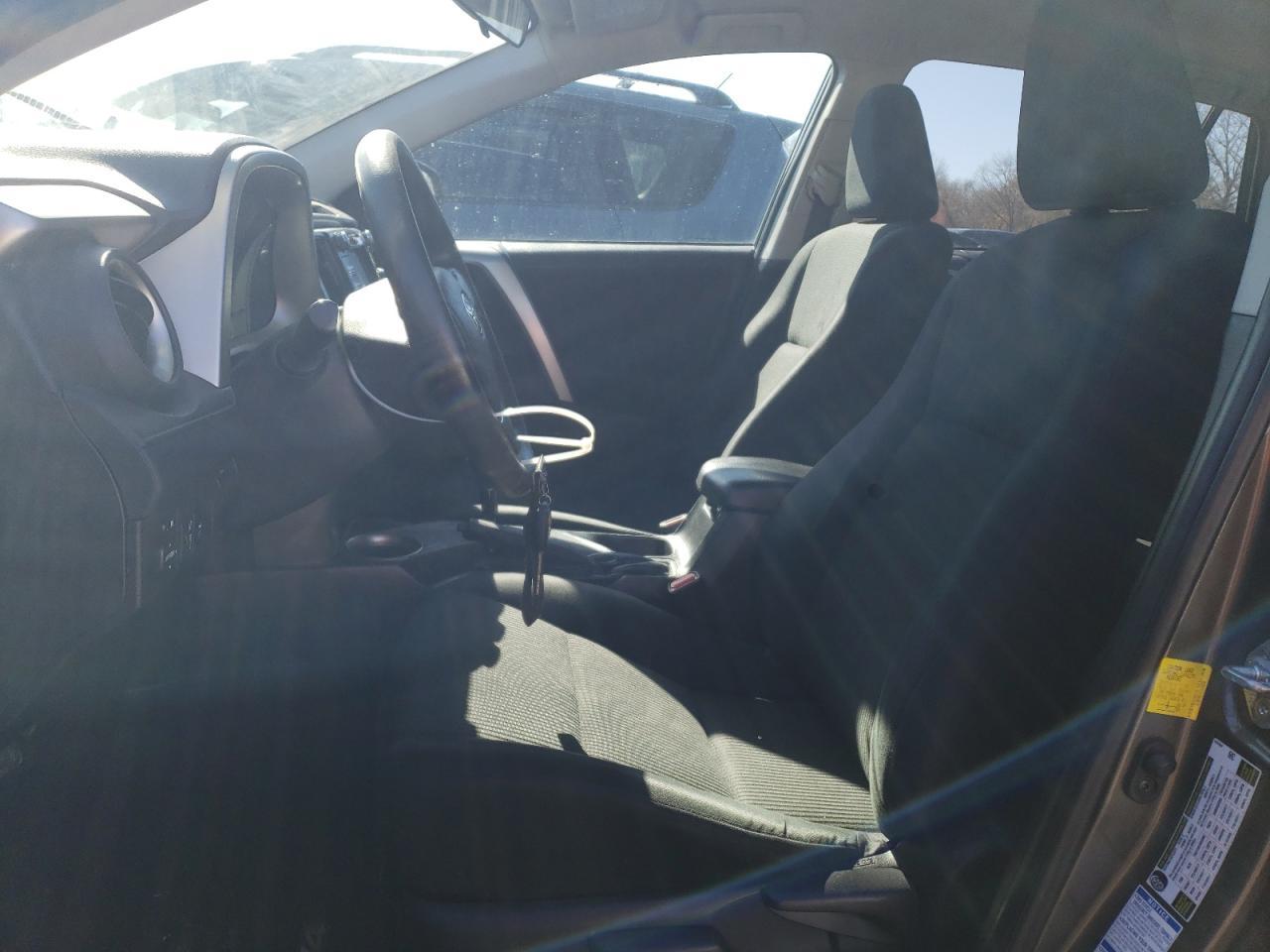 2014 TOYOTA RAV4 LE - Фото 7