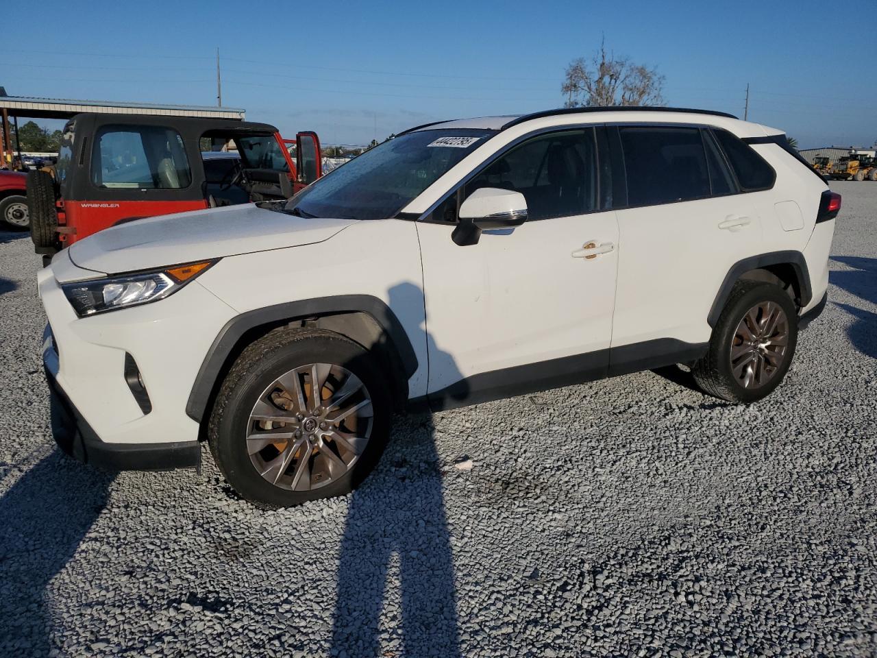 2019 TOYOTA RAV4 XLE P