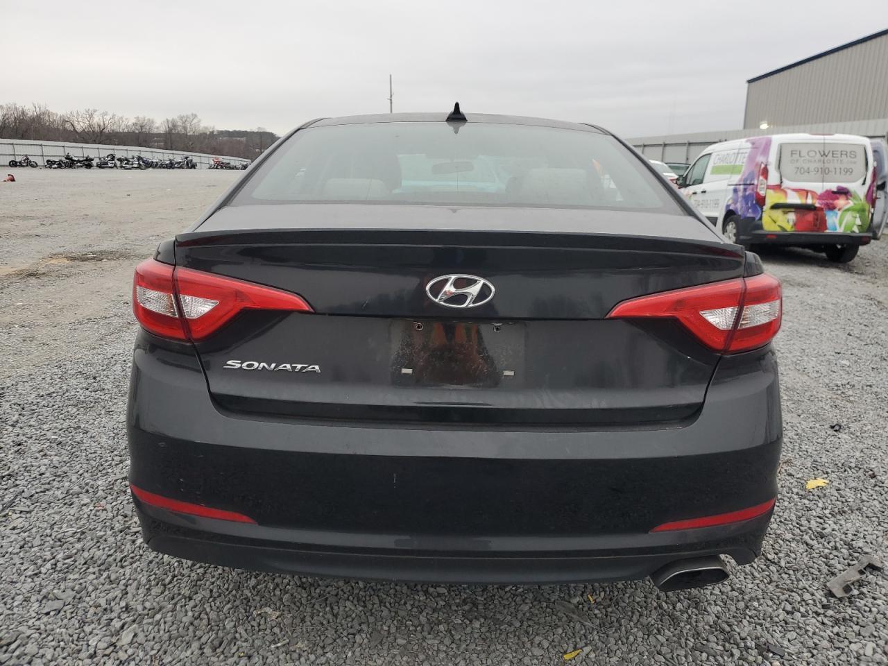 2017 HYUNDAI SONATA SE - Фото 6