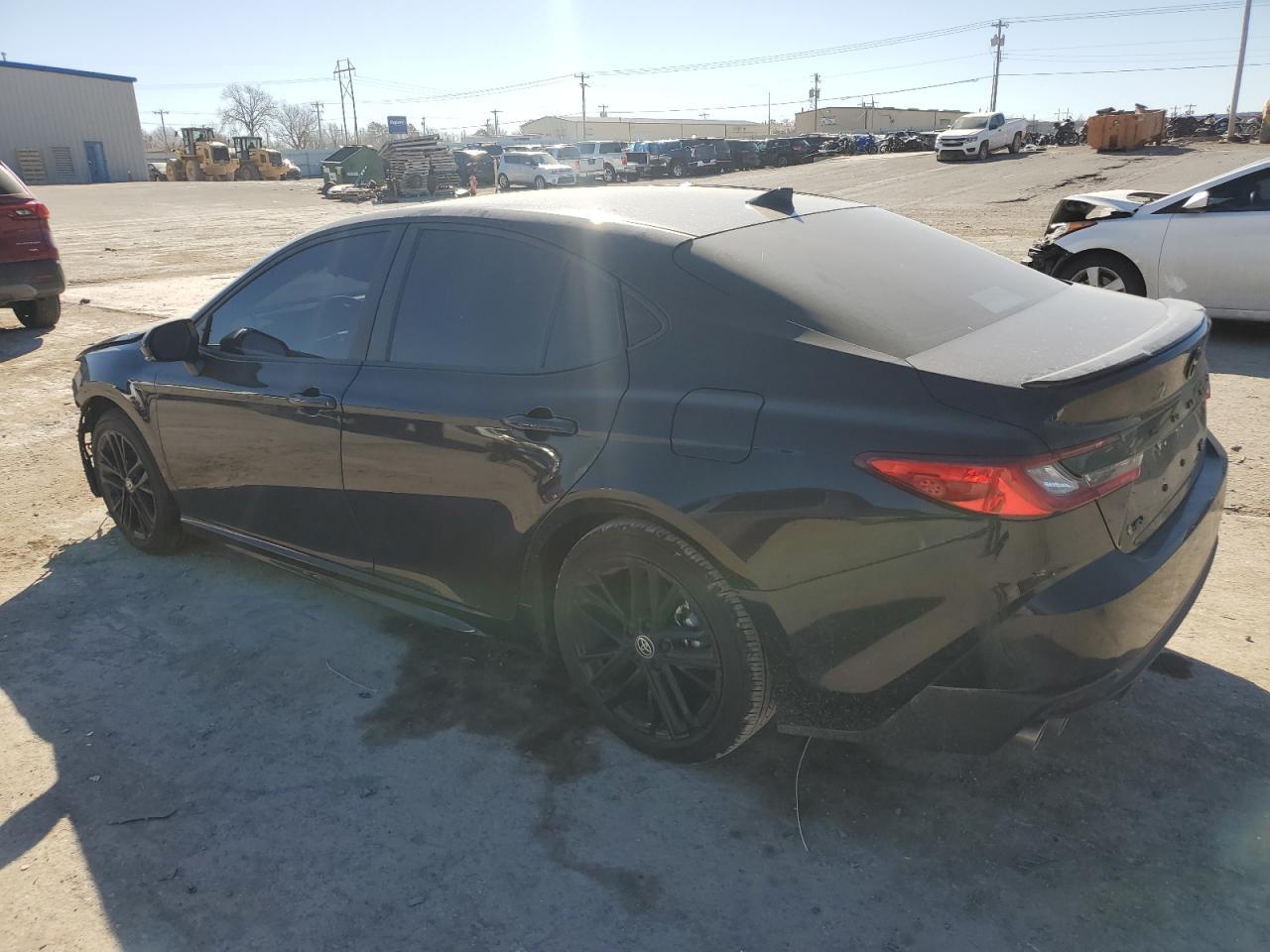 2025 TOYOTA CAMRY XSE - Фото 2