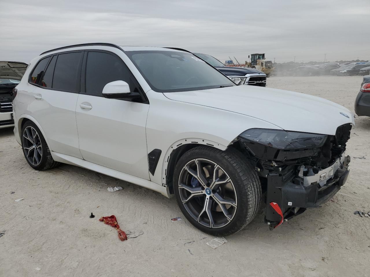 2024 BMW X5 XDRIVE5 - Image 4