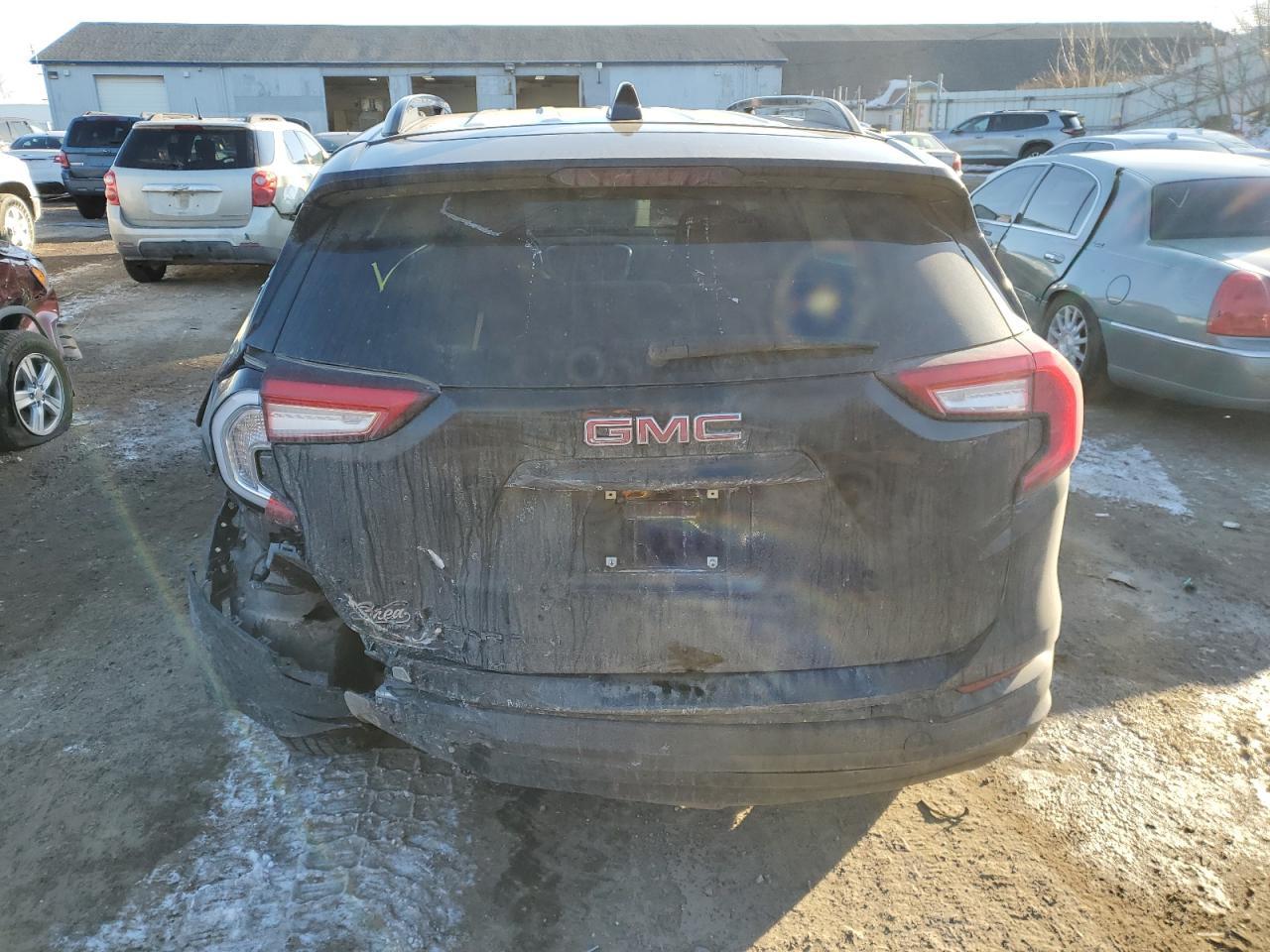 2023 GMC TERRAIN SL - Image 6