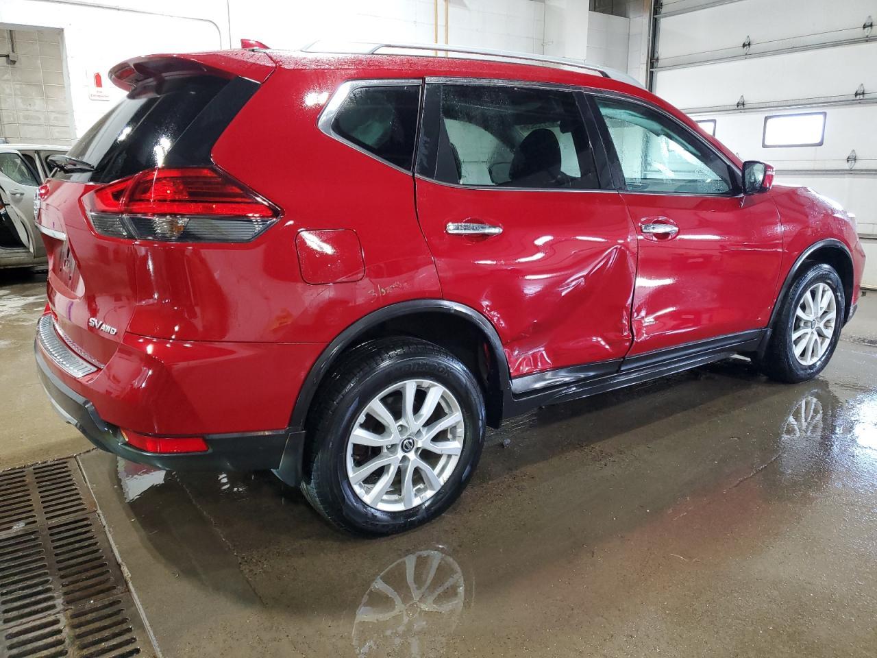 2017 NISSAN ROGUE SV - Image 3