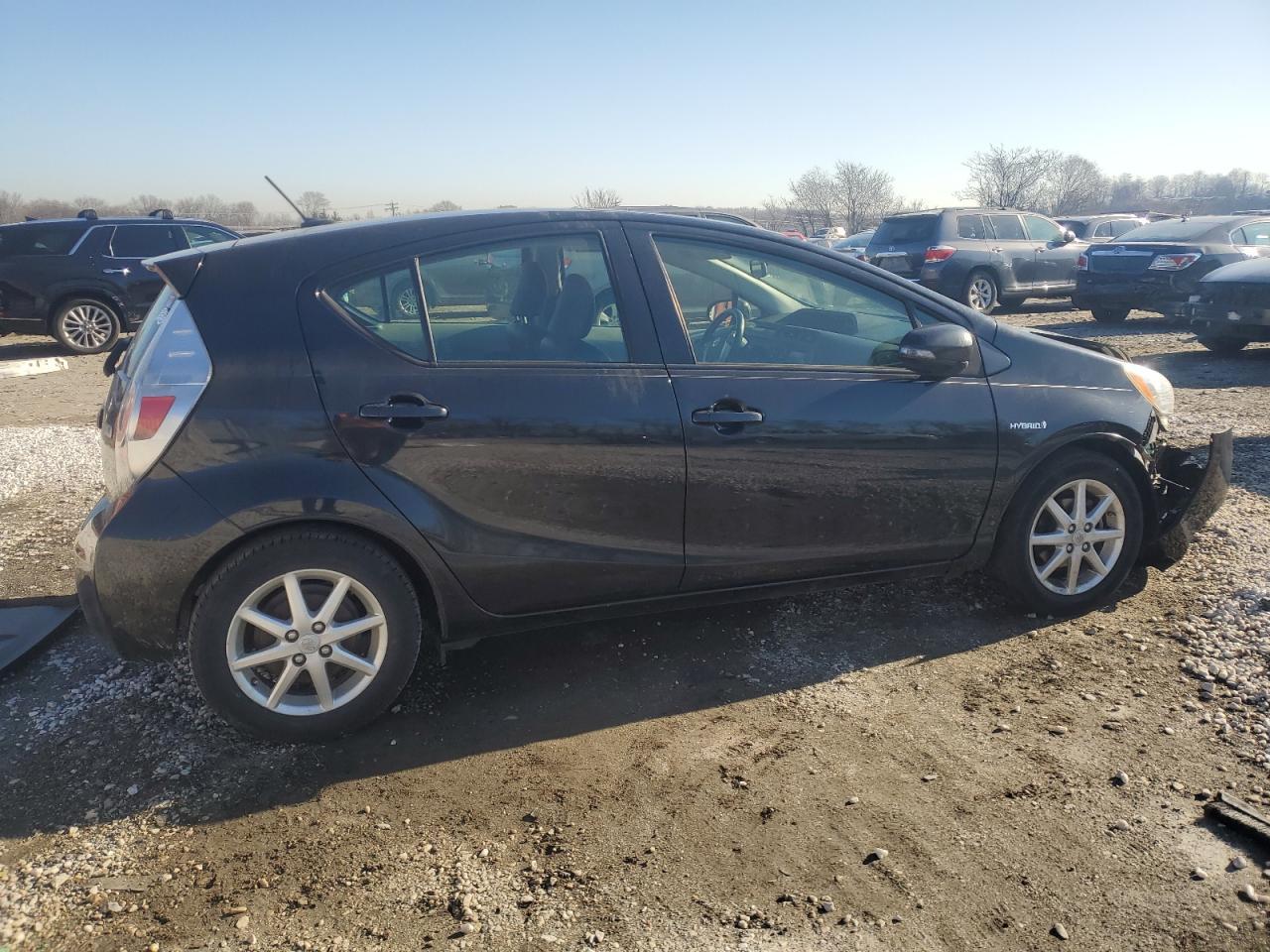 2013 TOYOTA PRIUS C - Фото 3