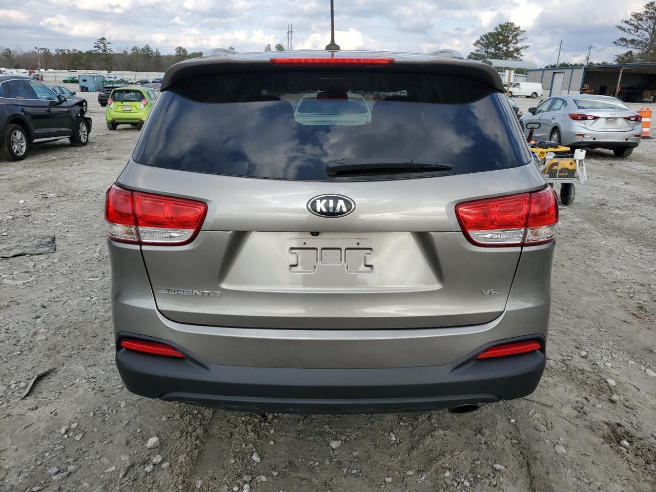 2017 KIA SORENTO LX - Image 6