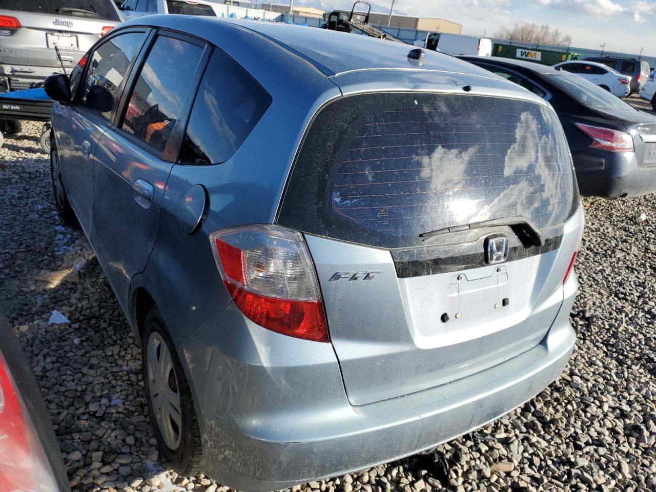 2011 HONDA FIT - Фото 2