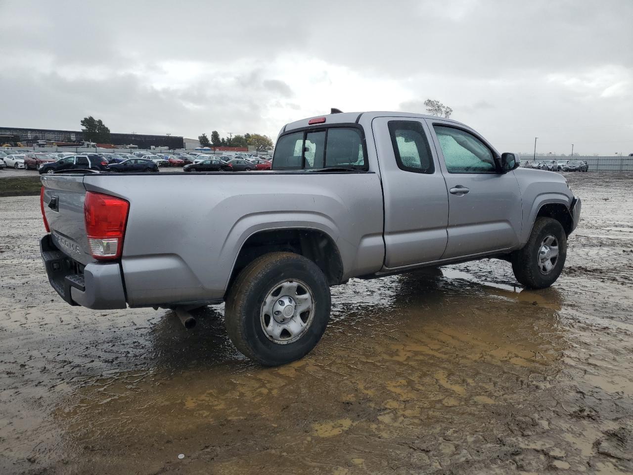 2017 TOYOTA TACOMA ACC - Фото 3