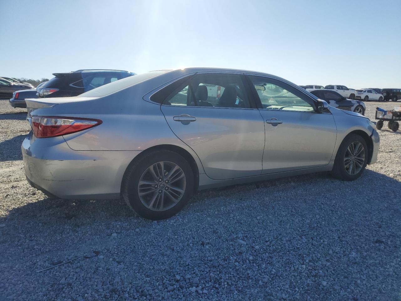 2015 TOYOTA CAMRY LE - Image 3