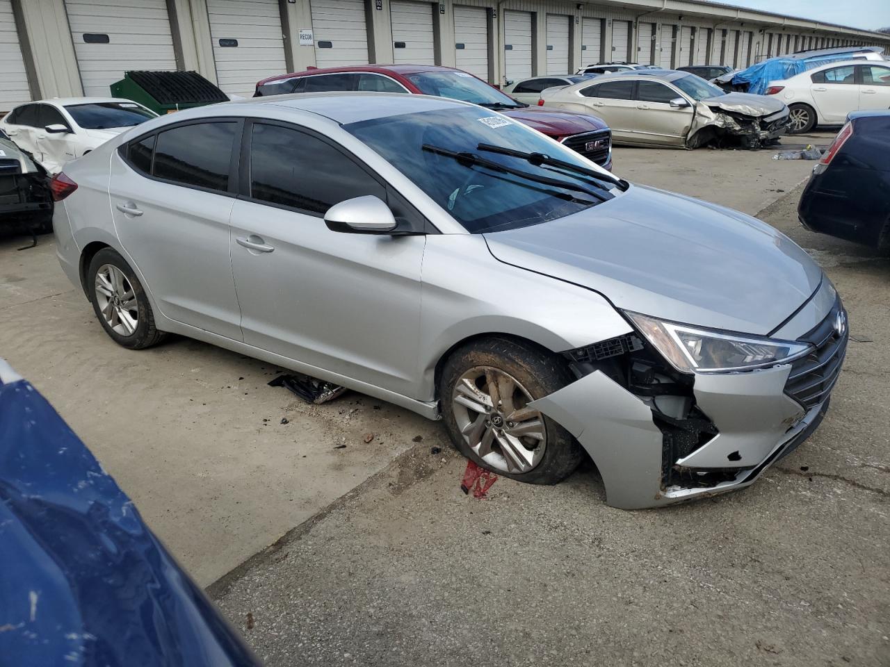 2019 HYUNDAI ELANTRA SE - Фото 4