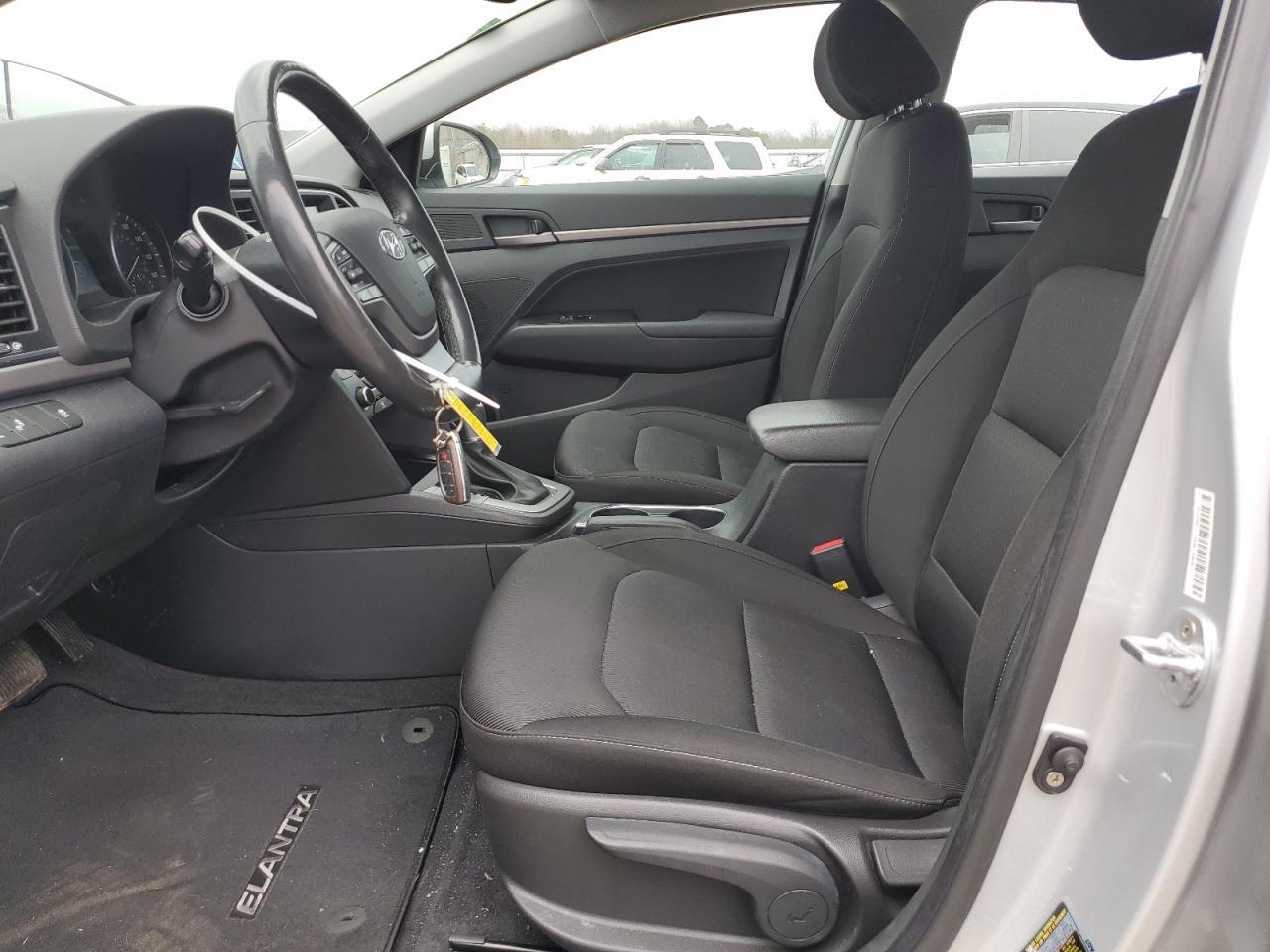 2018 HYUNDAI ELANTRA SE - Фото 7