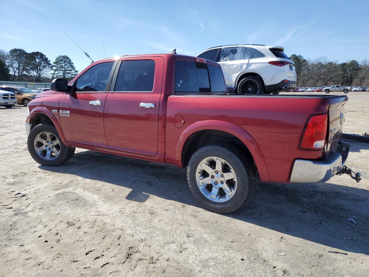 2015 RAM 1500 SLT - Фото 2