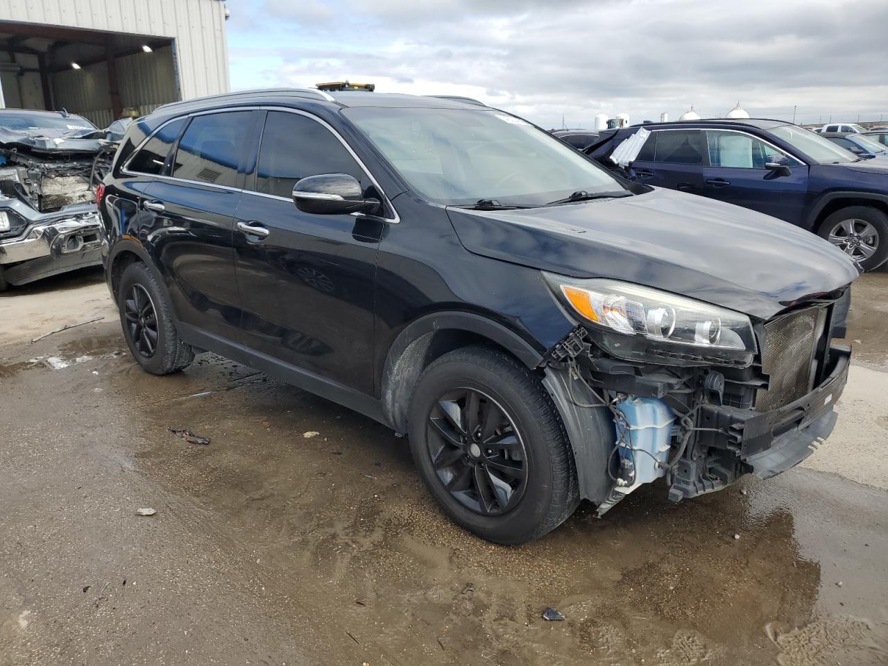 2017 KIA SORENTO LX - Фото 4
