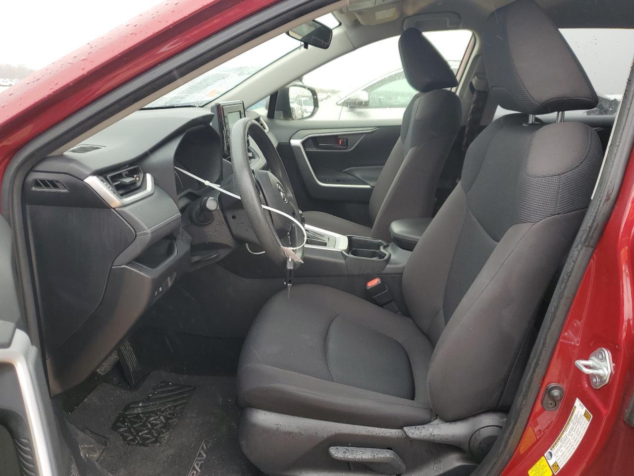 2021 TOYOTA RAV4 LE - Фото 7