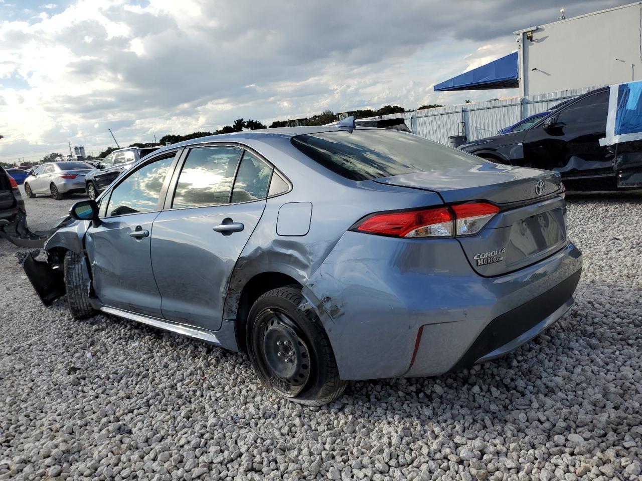 2022 TOYOTA COROLLA LE - Фото 2