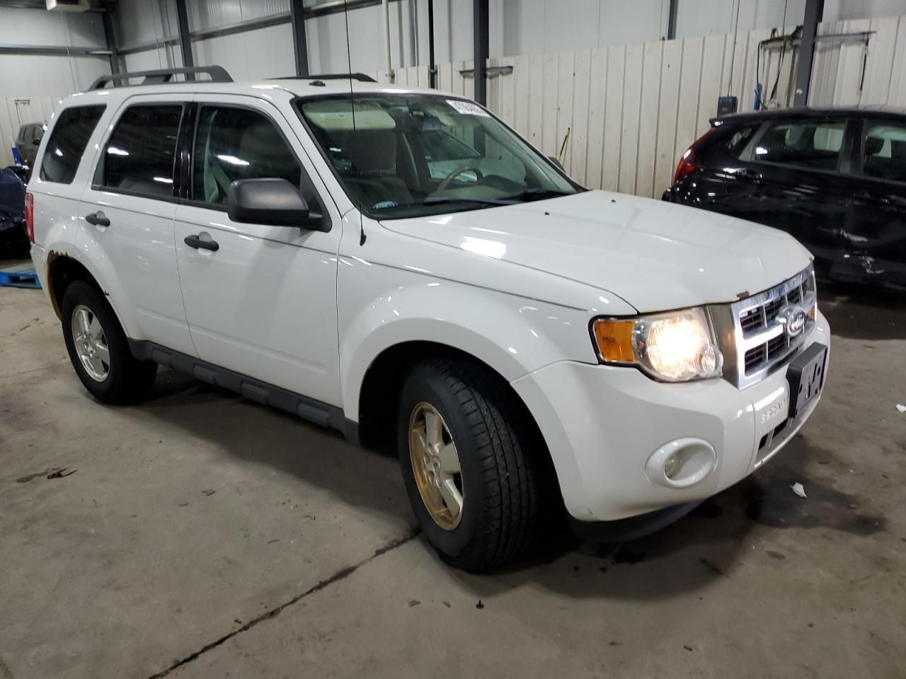 2012 FORD ESCAPE XLT - Image 4