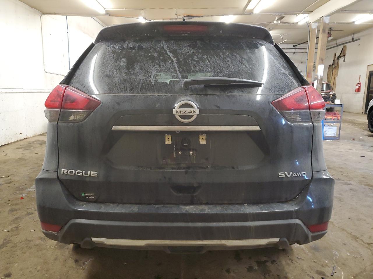 2017 NISSAN ROGUE SV - Фото 6