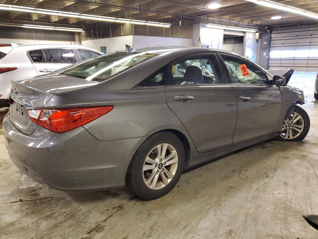 2011 HYUNDAI SONATA GLS - Image 3