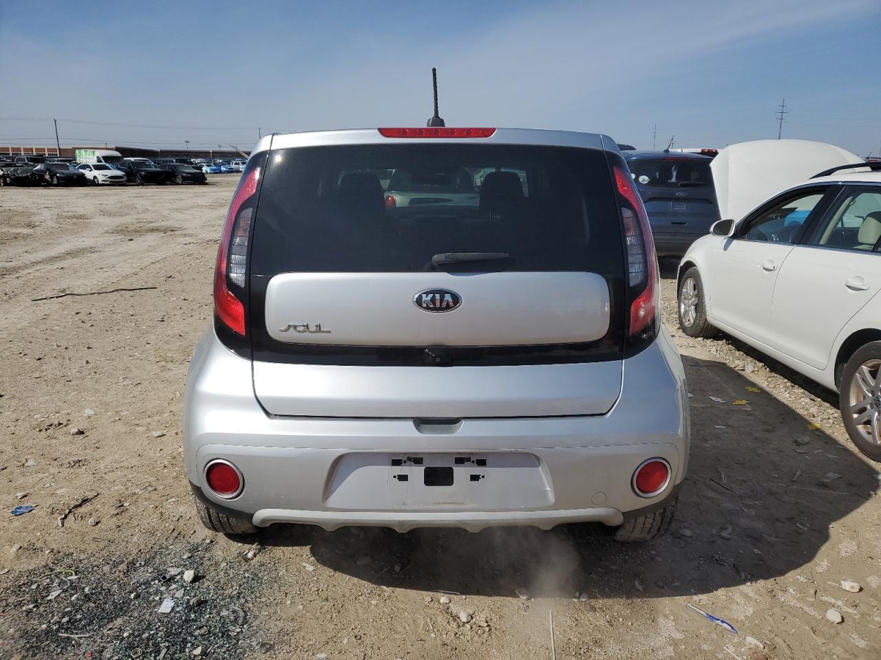 2019 KIA SOUL + - Image 6