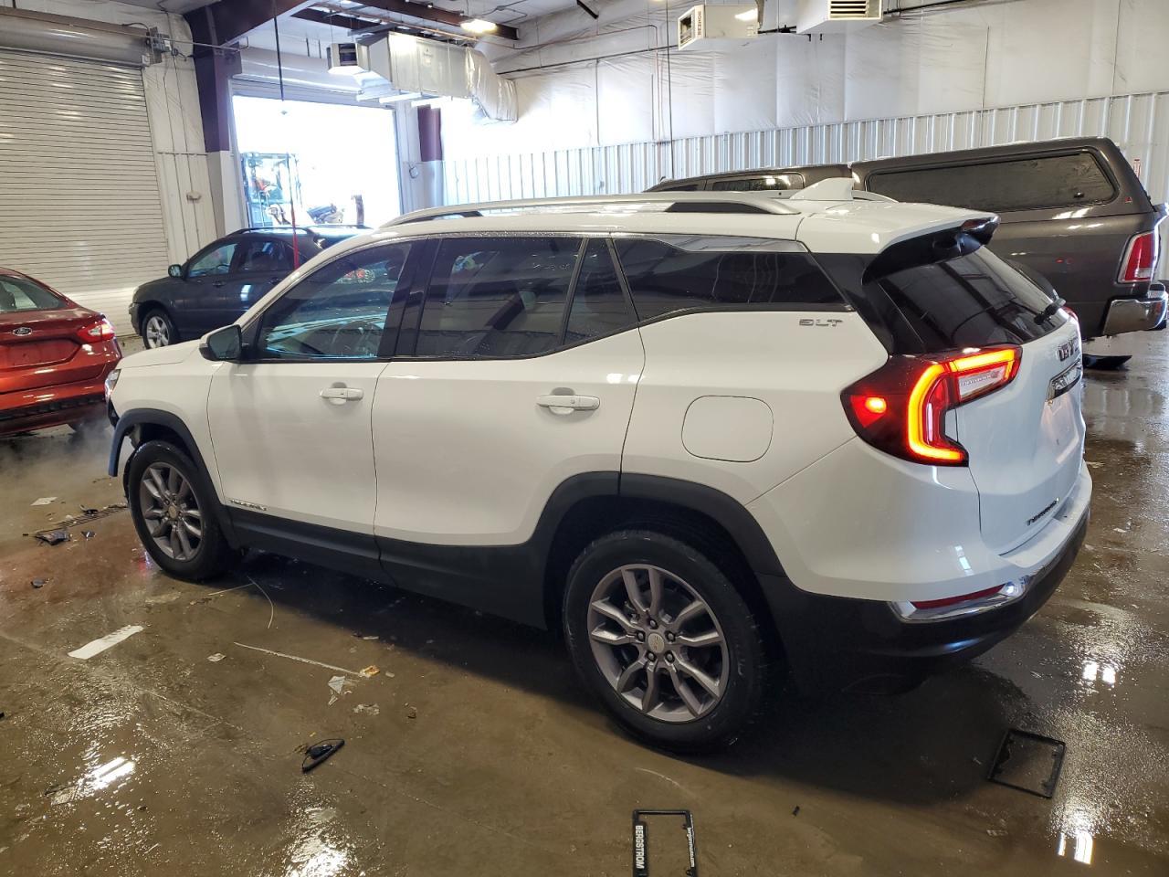 2023 GMC TERRAIN SL - Фото 2