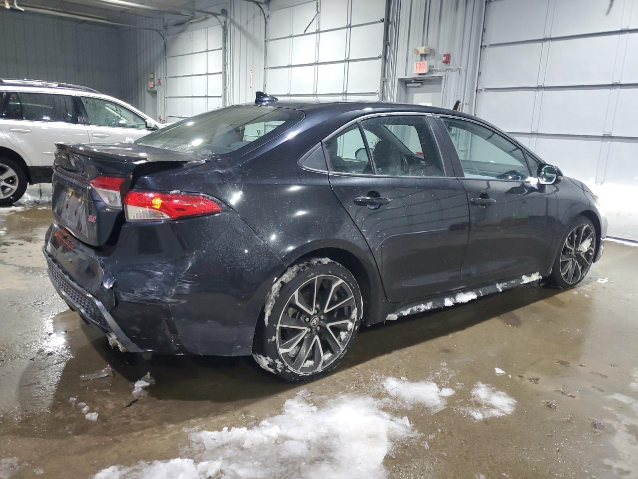 2020 TOYOTA COROLLA SE - Фото 3