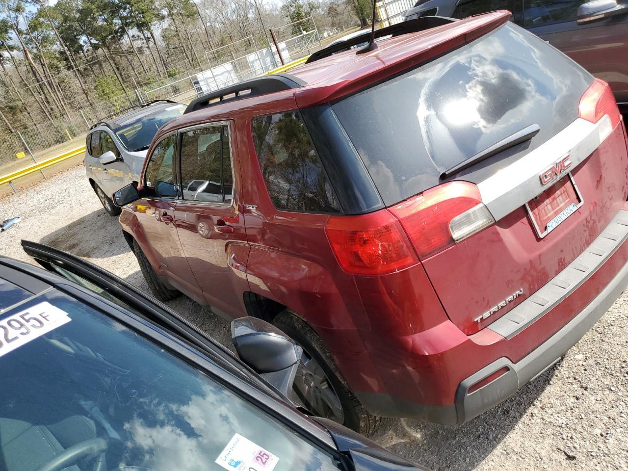 2013 GMC TERRAIN SL - Image 2