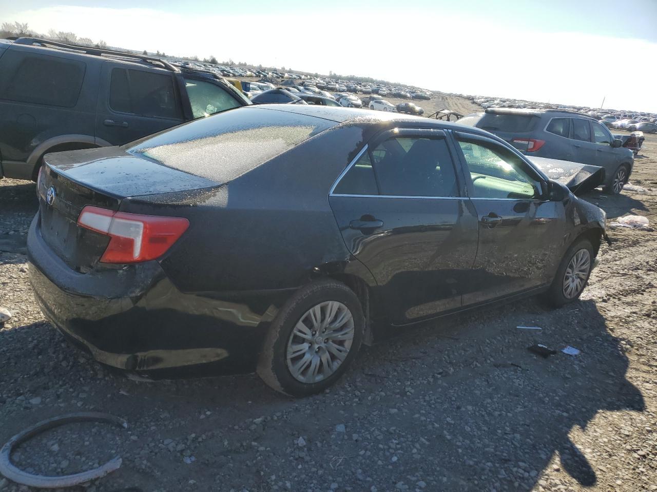 2014 TOYOTA CAMRY L - Image 3