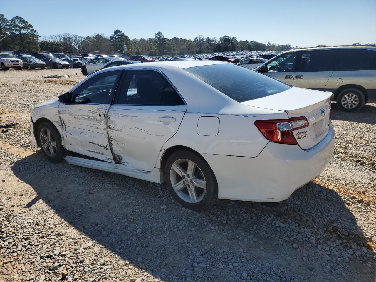 2014 TOYOTA CAMRY L - Image 2
