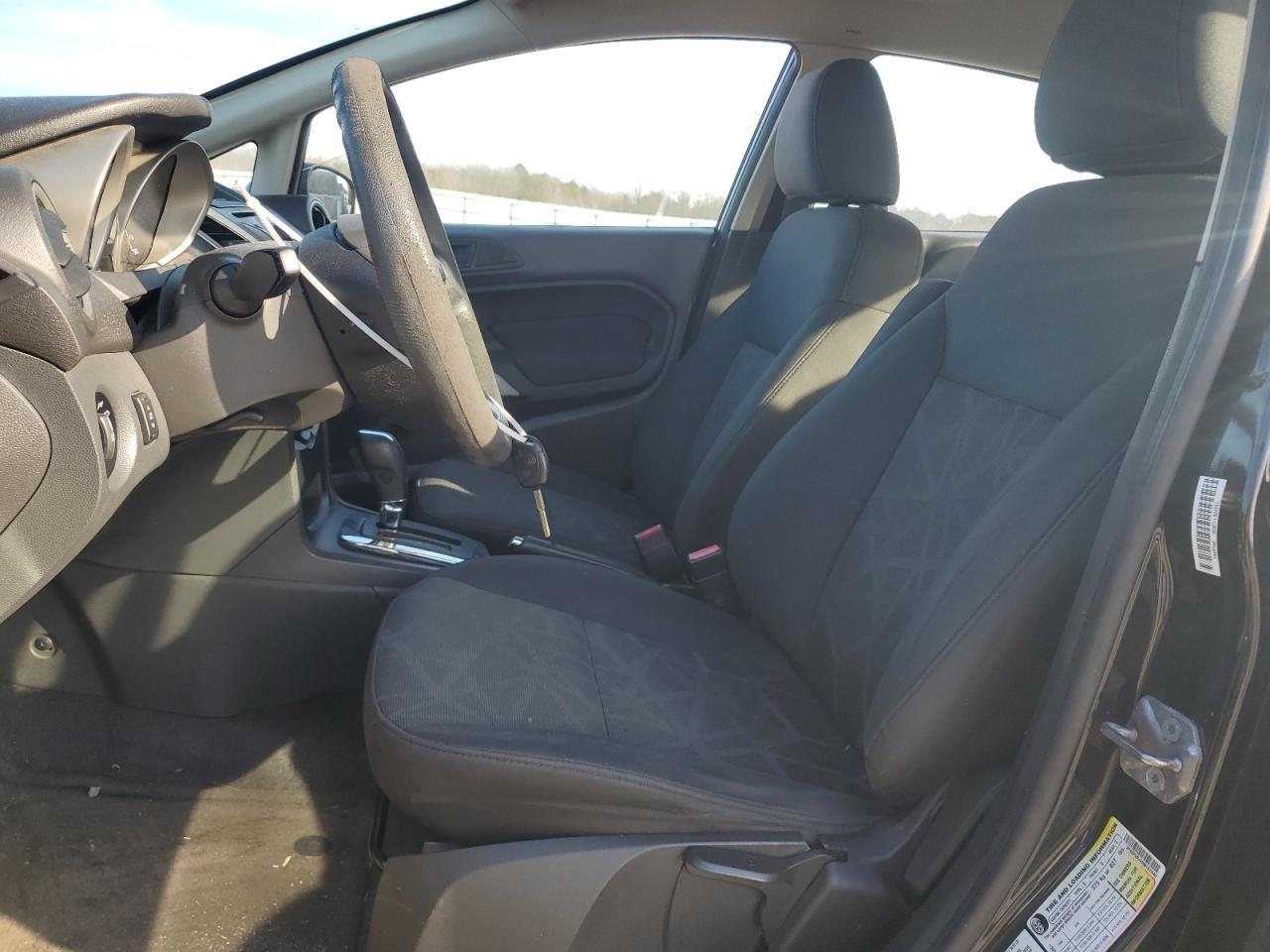 2013 FORD FIESTA SE - Фото 7