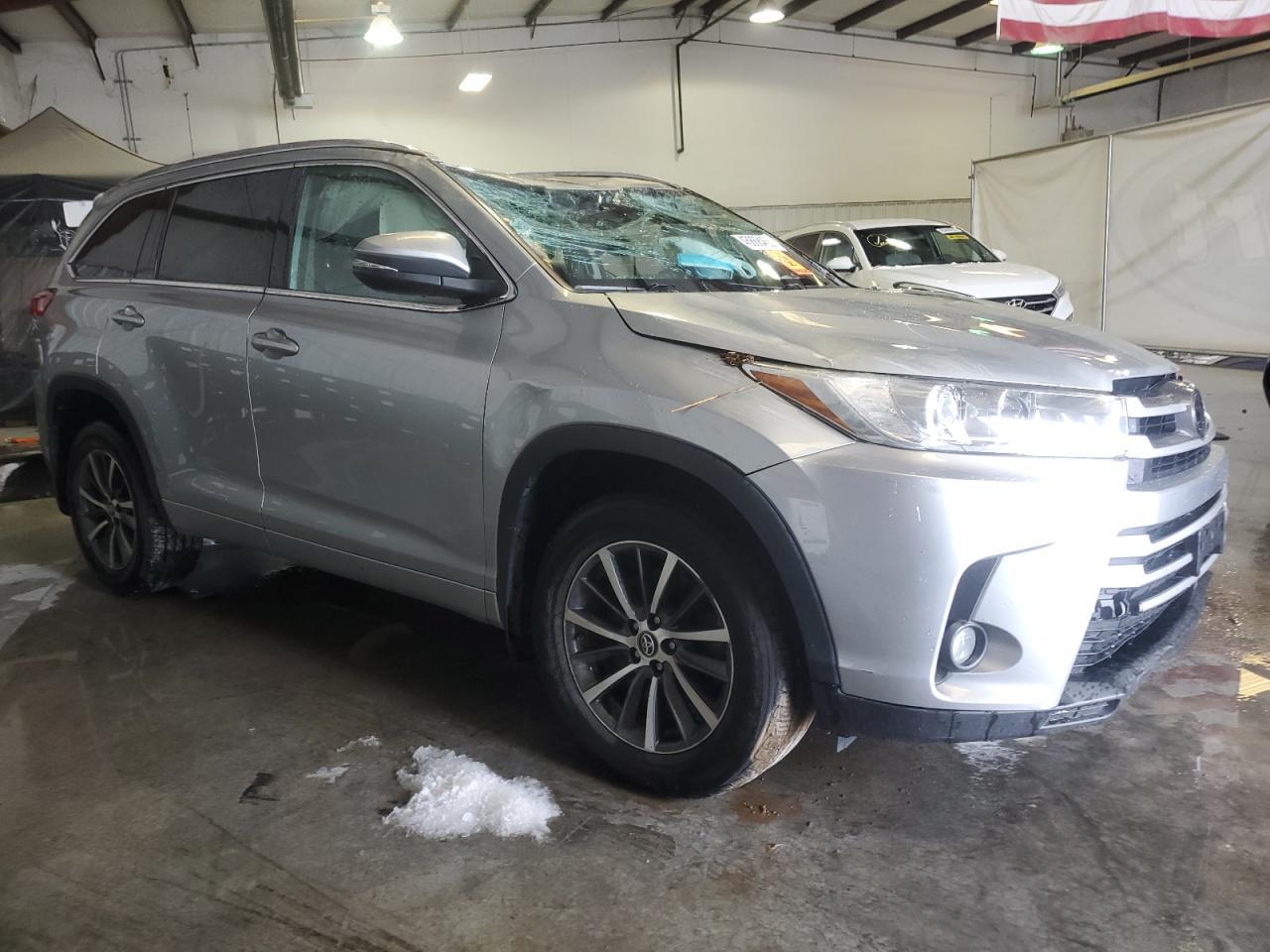 2018 TOYOTA HIGHLANDER - Фото 4