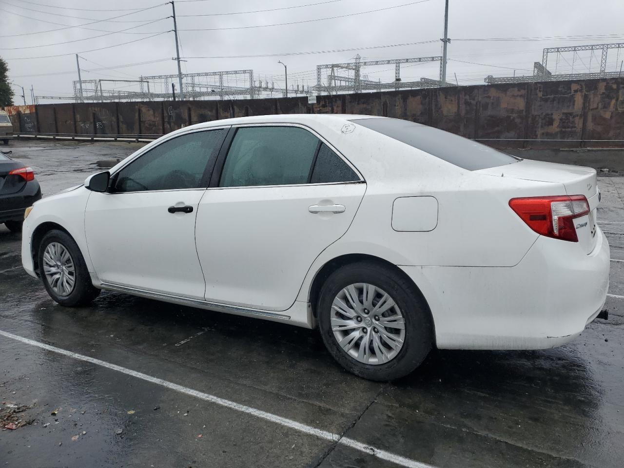 2013 TOYOTA CAMRY L - Image 2