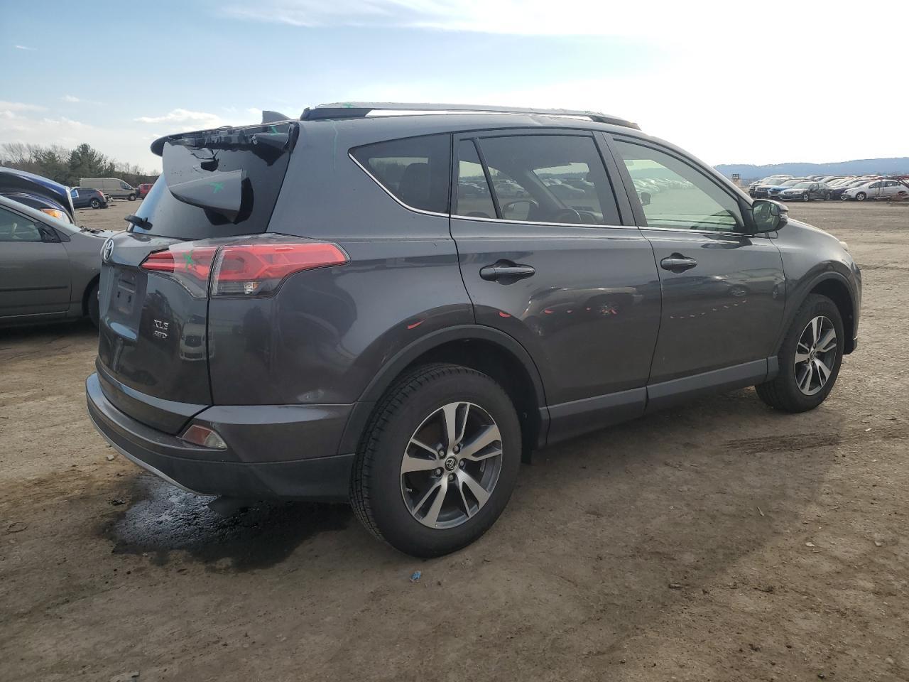 2016 TOYOTA RAV4 XLE - Фото 3