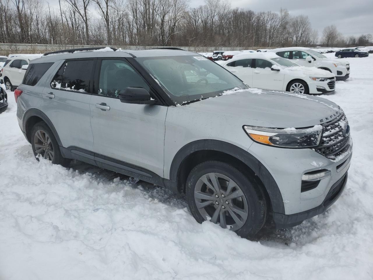 2022 FORD EXPLORER X - Image 4