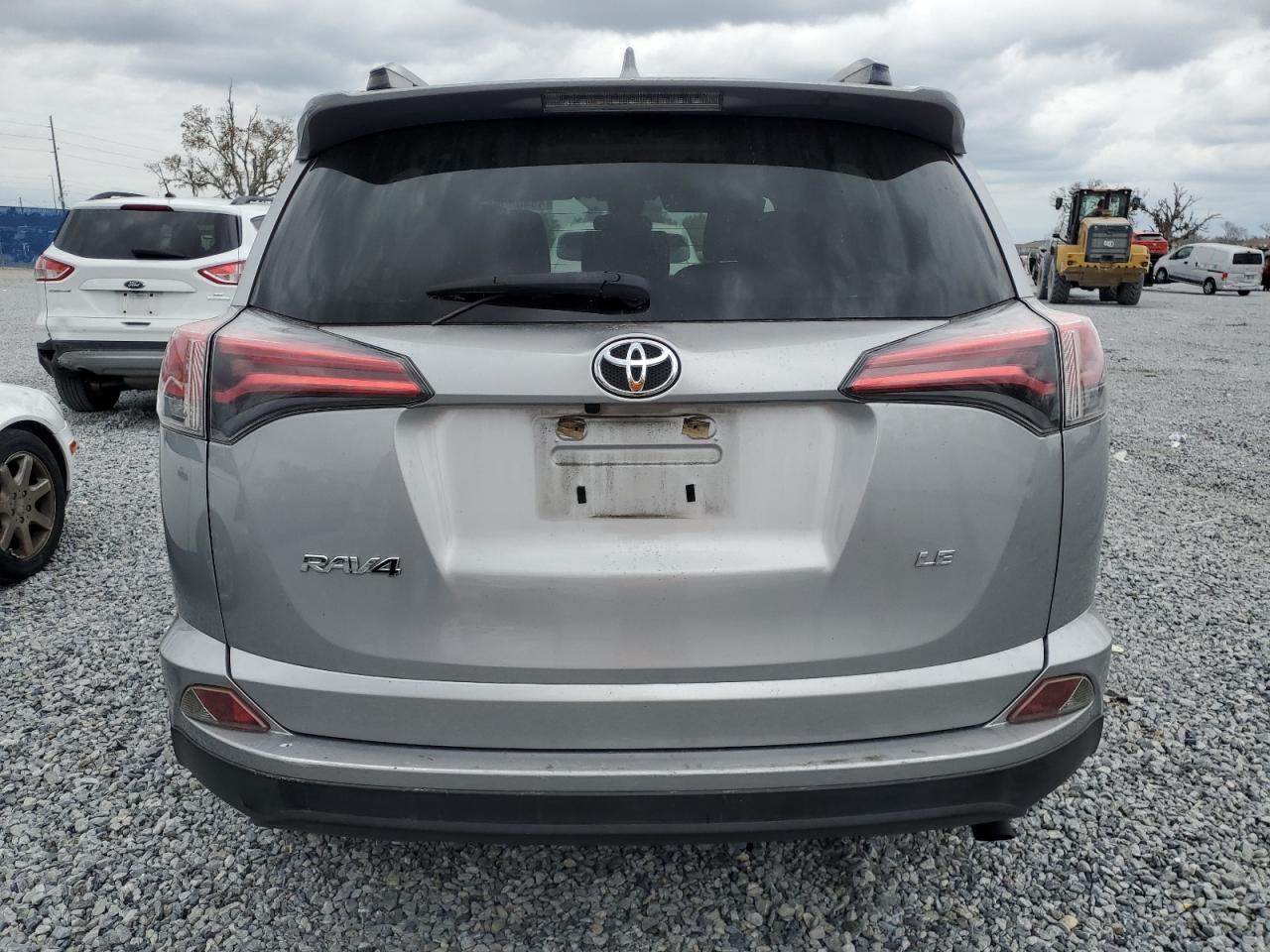 2018 TOYOTA RAV4 LE - Image 6