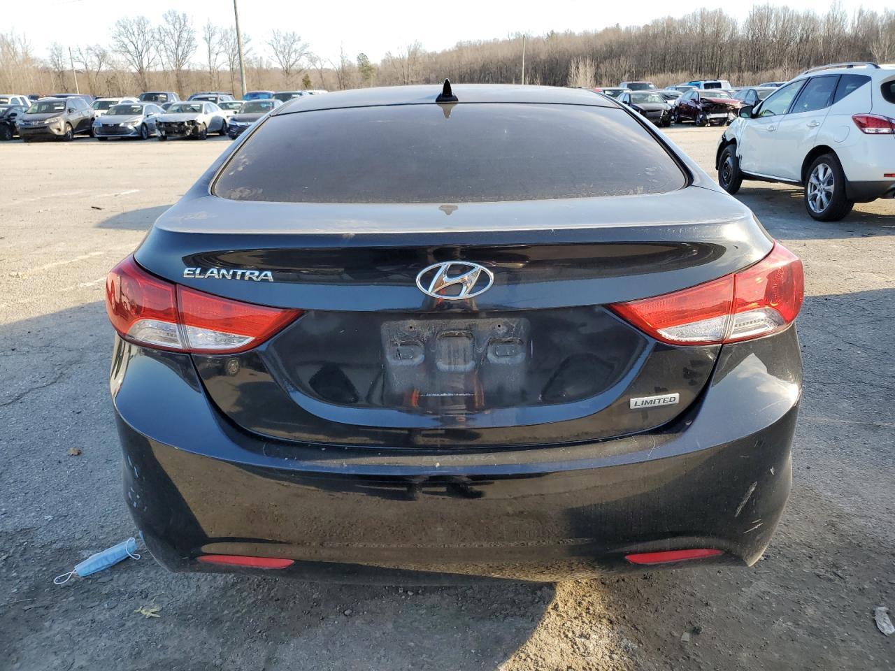 2013 HYUNDAI ELANTRA GL - Image 6
