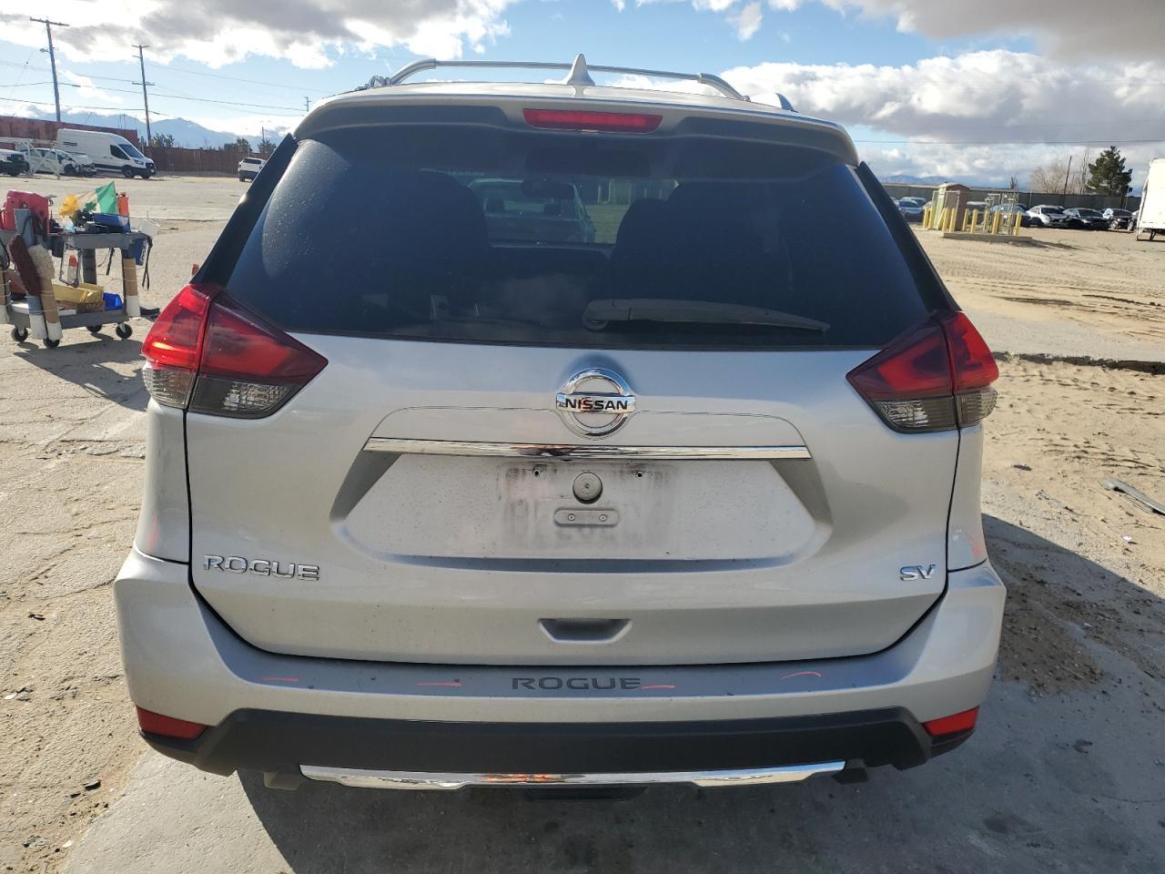 2018 NISSAN ROGUE S - Фото 6