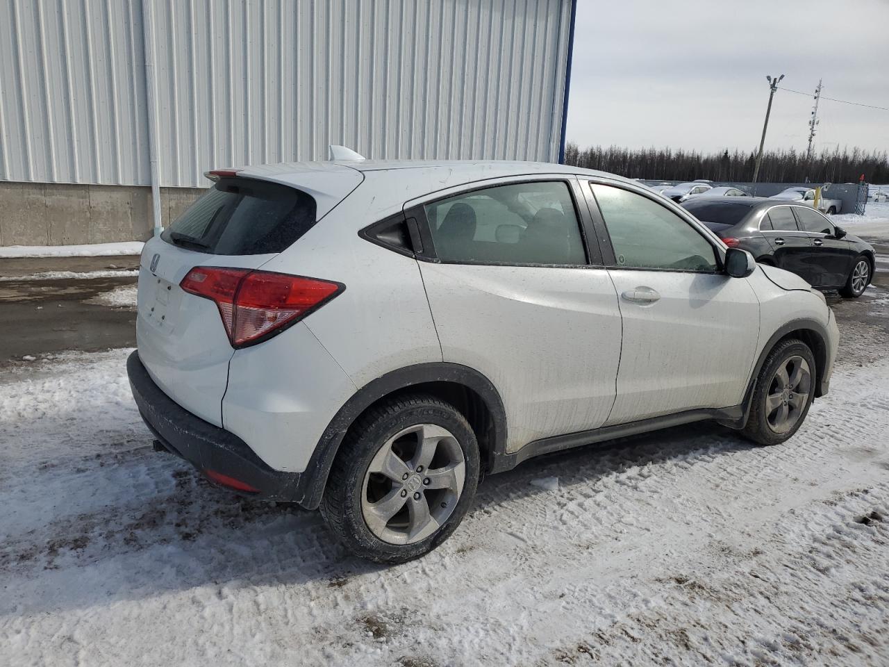2018 HONDA HR-V LX - Image 3