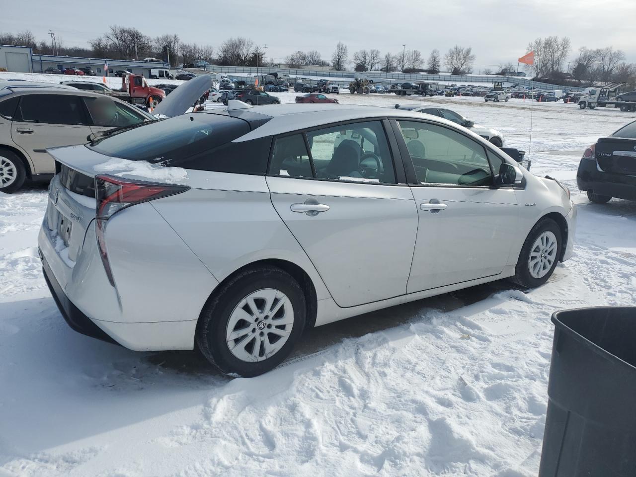 2016 TOYOTA PRIUS - Фото 3