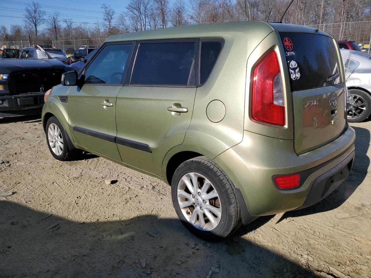 2013 KIA SOUL + - Image 2