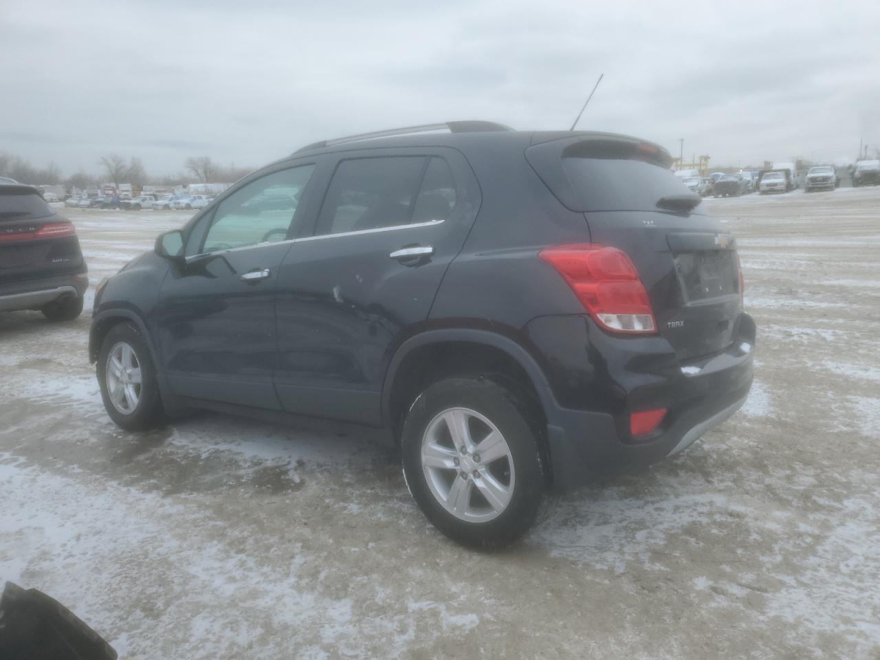 2019 CHEVROLET TRAX 1LT - Фото 2