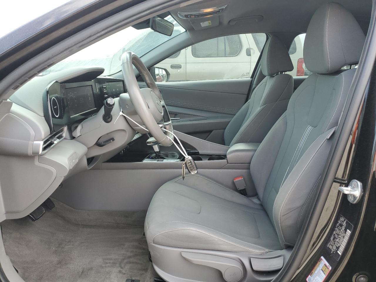 2022 HYUNDAI ELANTRA SE - Фото 7
